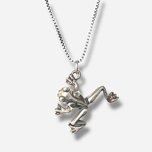 🌸Necklace🌸 925 sterling silver frog